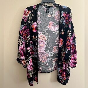 Soho Lady Floral Kimono